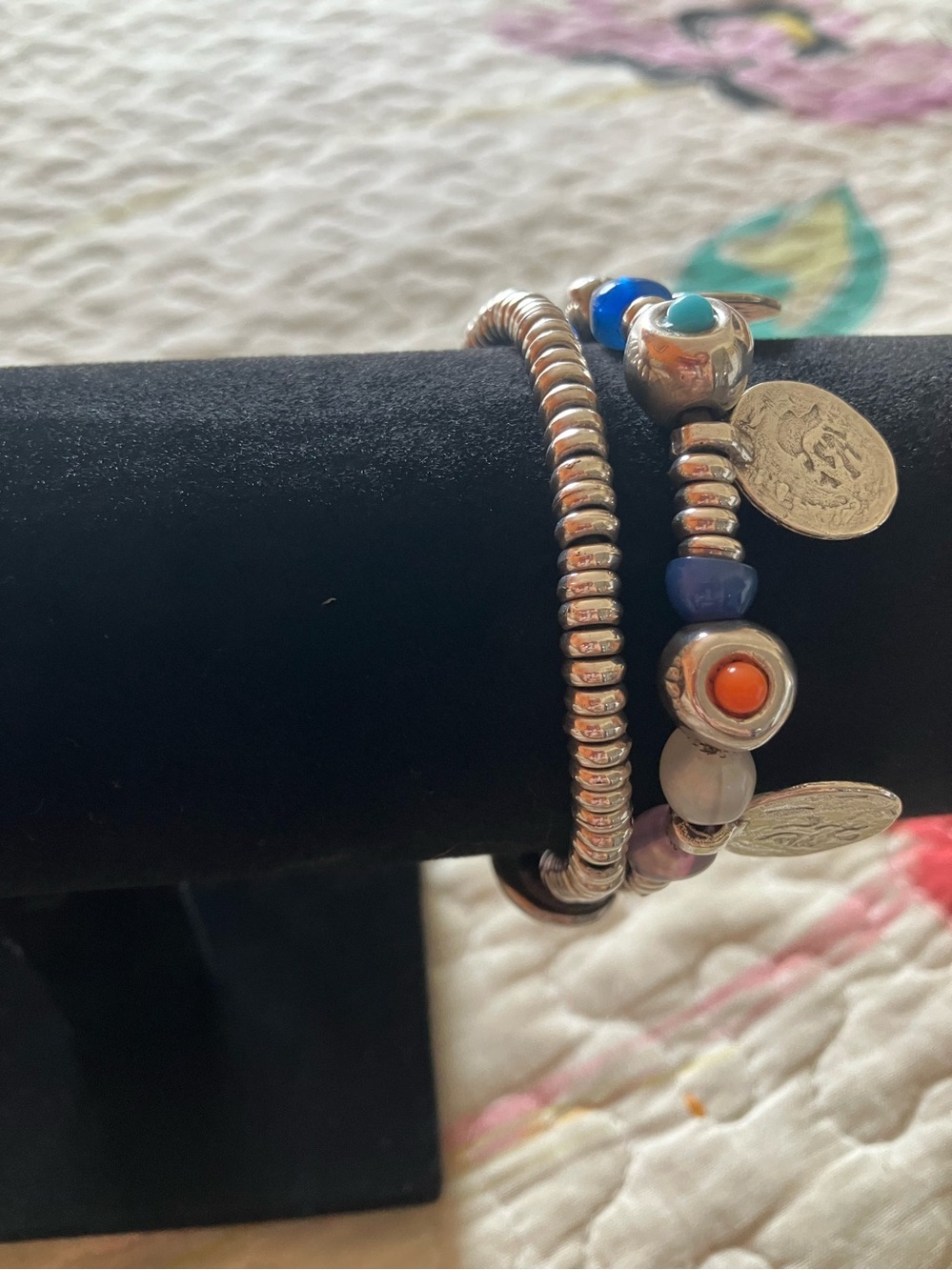 Uno De 50 Stackable Silver Multicolor glass, coral and turquoise beads